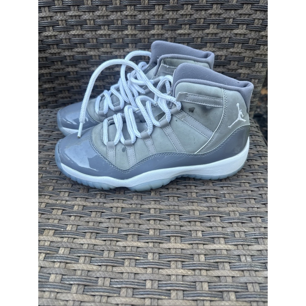 Air Jordan 11 Retro Mid Cool Grey Size 6.5Y